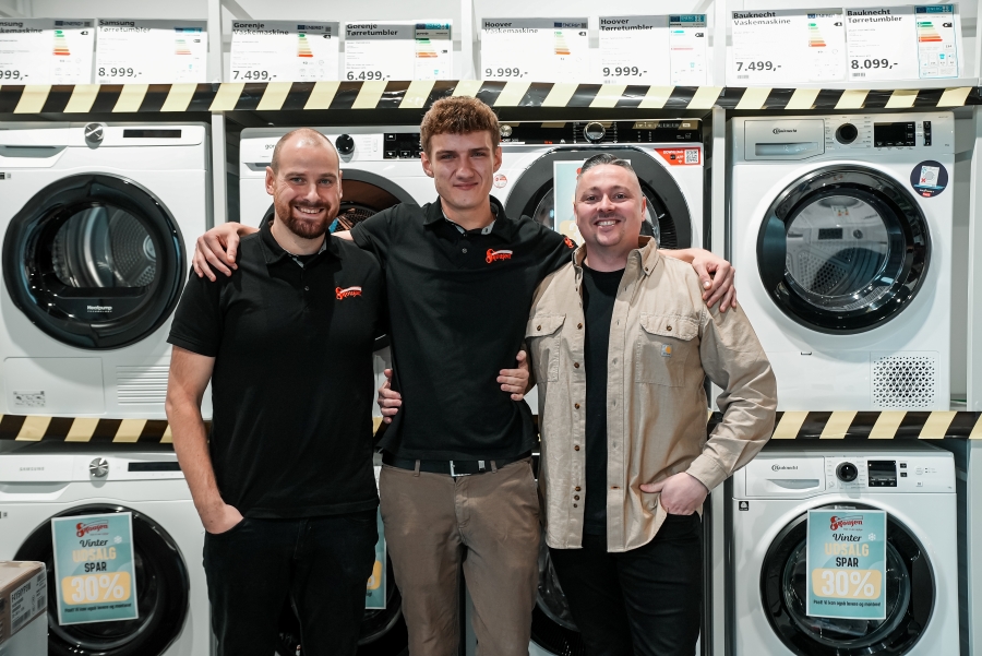 Mikkel-med sine ledere i Skousen