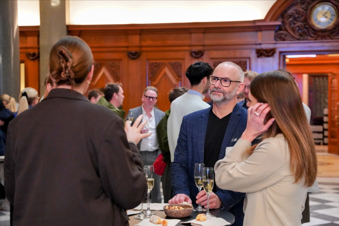 AI Nytårskur 2026 bobler og kransekage