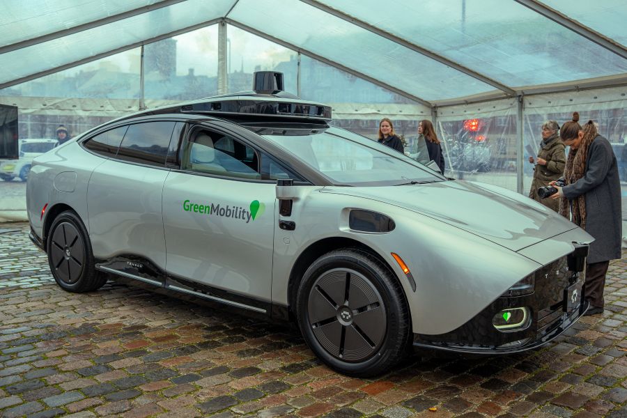 Den selvkørende bil blev fremvist på Christiansborg